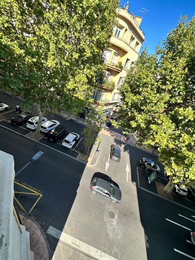 Appartement Lumineux Et Spacieux 2 Chambres Avec Parking Gratuit Dans La Rue Περπινιάν Εξωτερικό φωτογραφία