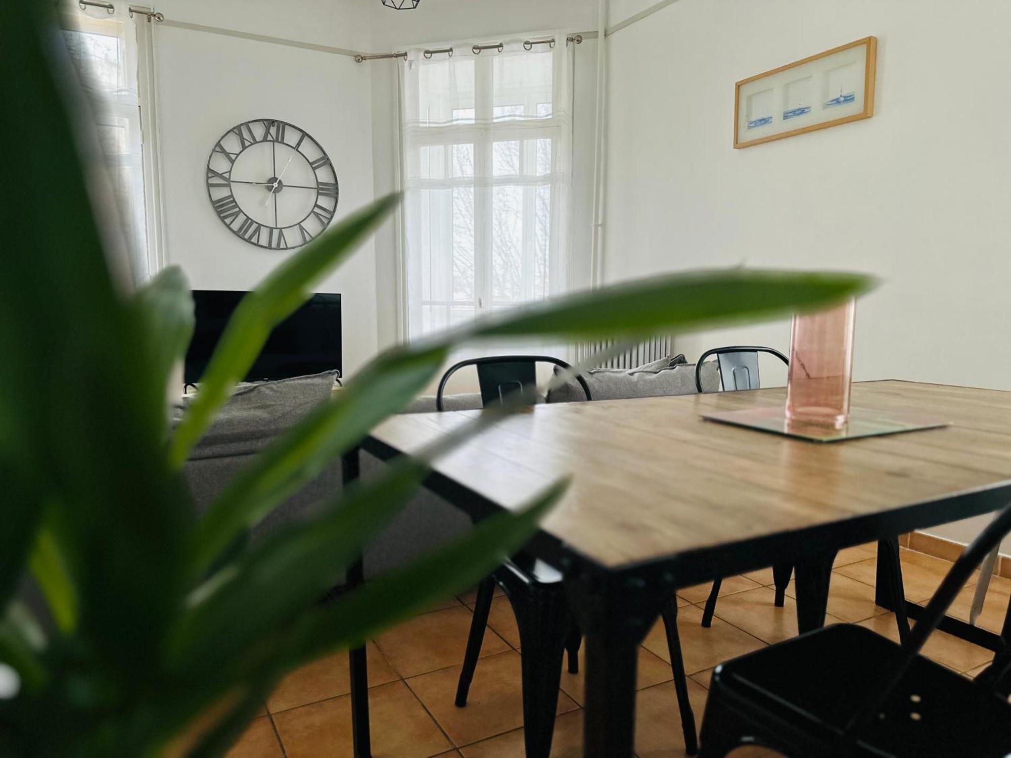Appartement Lumineux Et Spacieux 2 Chambres Avec Parking Gratuit Dans La Rue Περπινιάν Εξωτερικό φωτογραφία