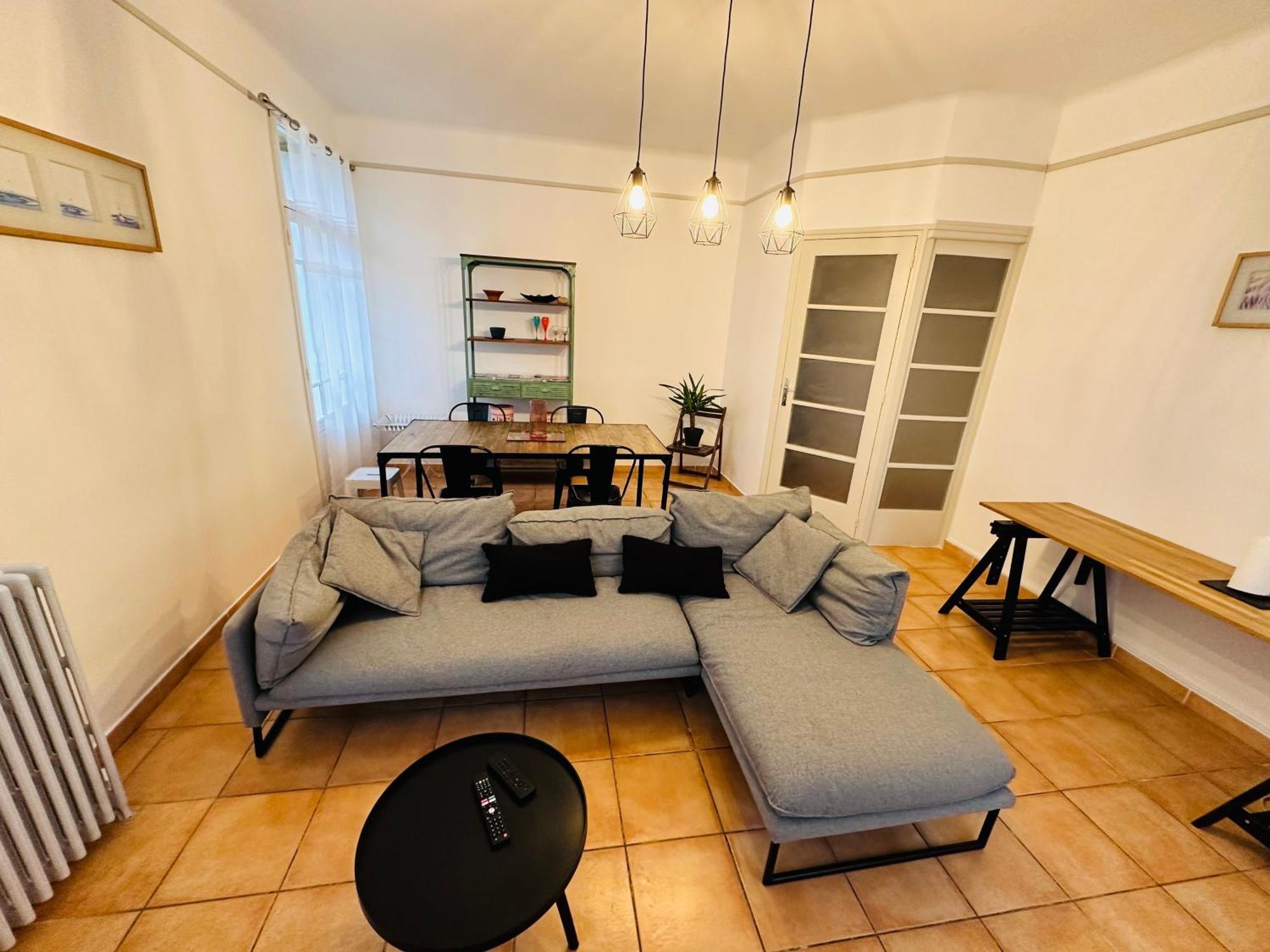 Appartement Lumineux Et Spacieux 2 Chambres Avec Parking Gratuit Dans La Rue Περπινιάν Εξωτερικό φωτογραφία