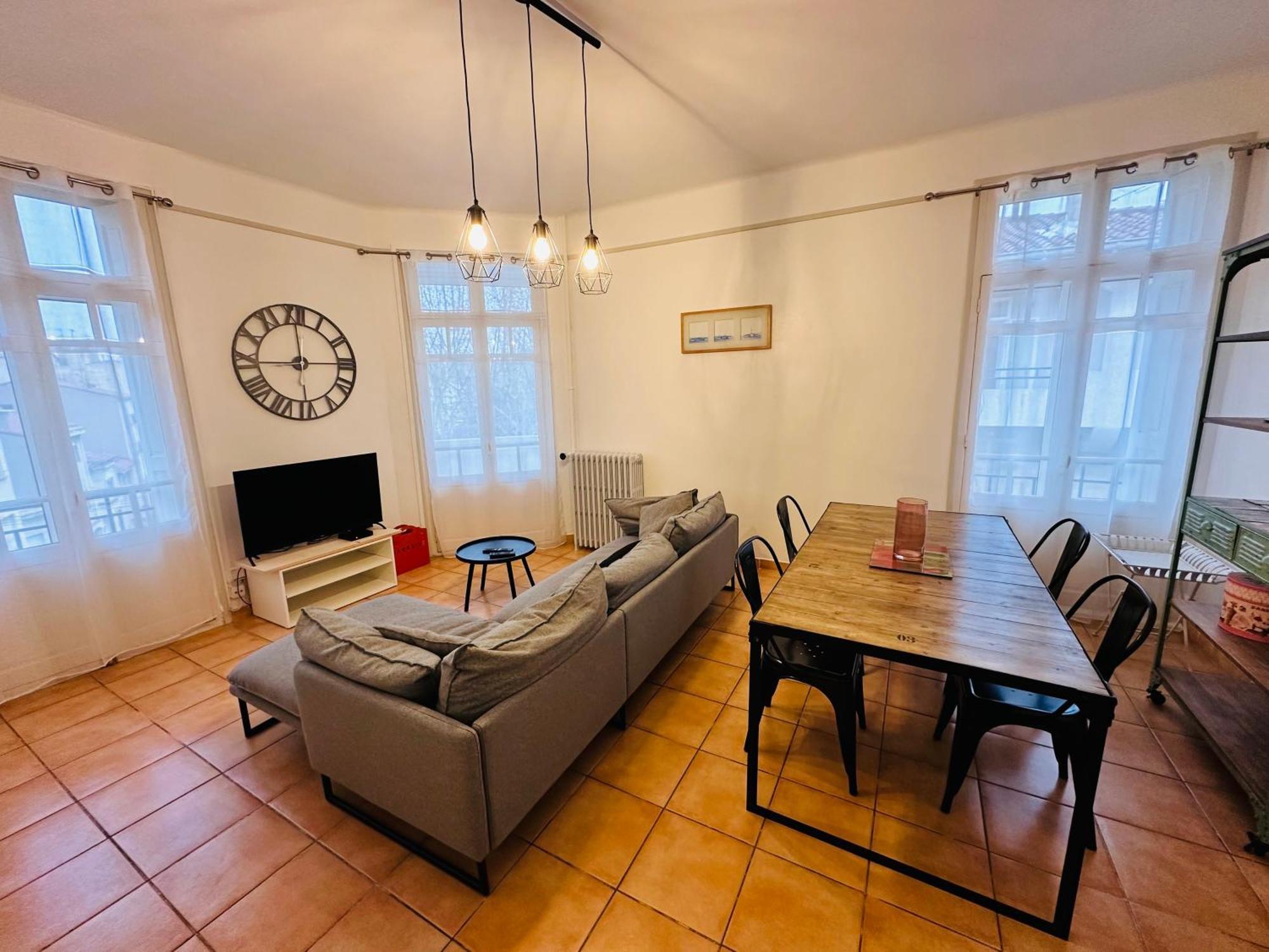 Appartement Lumineux Et Spacieux 2 Chambres Avec Parking Gratuit Dans La Rue Περπινιάν Εξωτερικό φωτογραφία